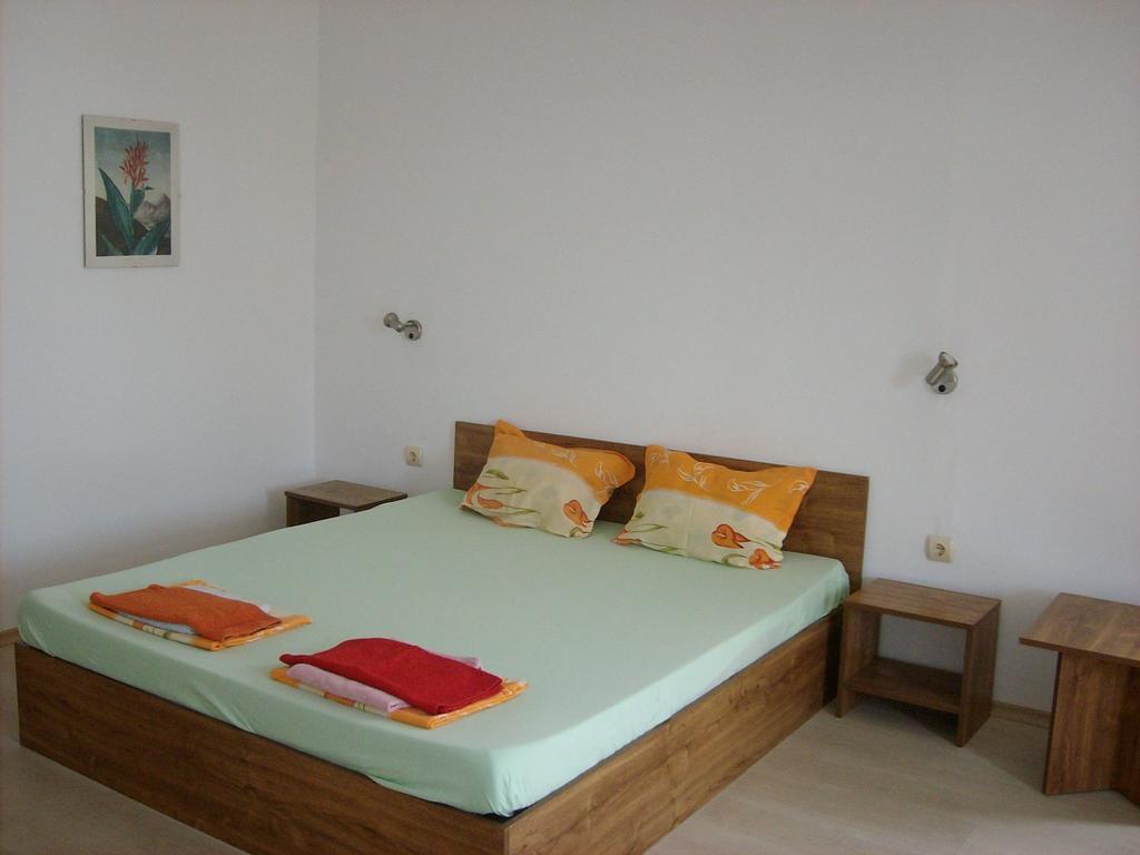 Hotel Neven Primorsko Zimmer foto