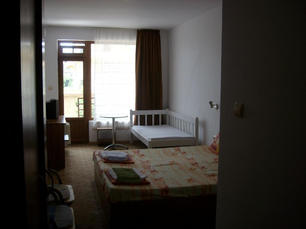 Hotel Neven Primorsko Zimmer foto